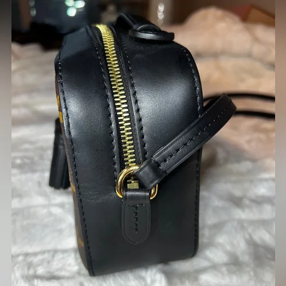 LOUIS VUITTON
Black Monogram Canvas Saintonge - Picture 7 of 16